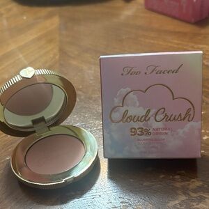 Too Faced Cloud Crush Blurring Blush - Velvet Crush